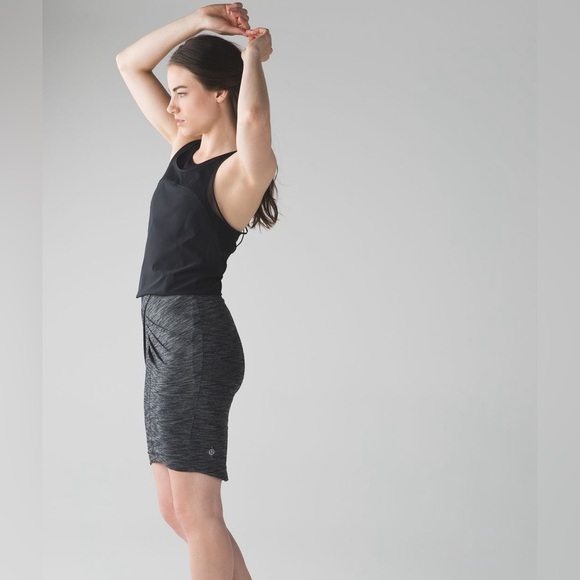 Lululemon - Lightweight Casual Simple Basic Olive Green Yoga Haven Skirt - Picture 2 of 10